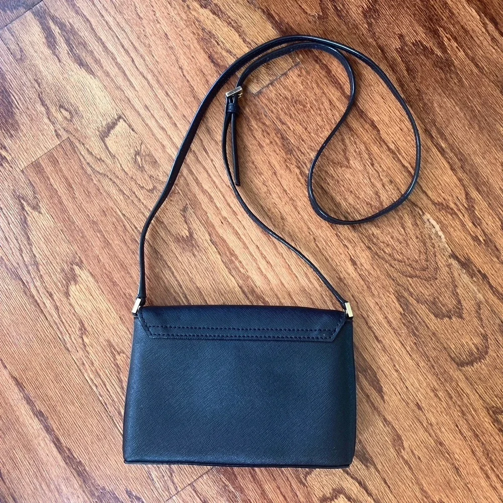 Kate Spade Newbury Lane Sally Crossbody Black Saffiano Leather Gold Turn Lock